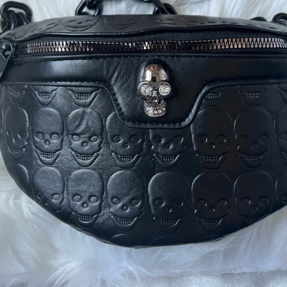 Skull bum bag